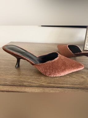 Women’s Pointed Toe Slip-On Mules in Brown